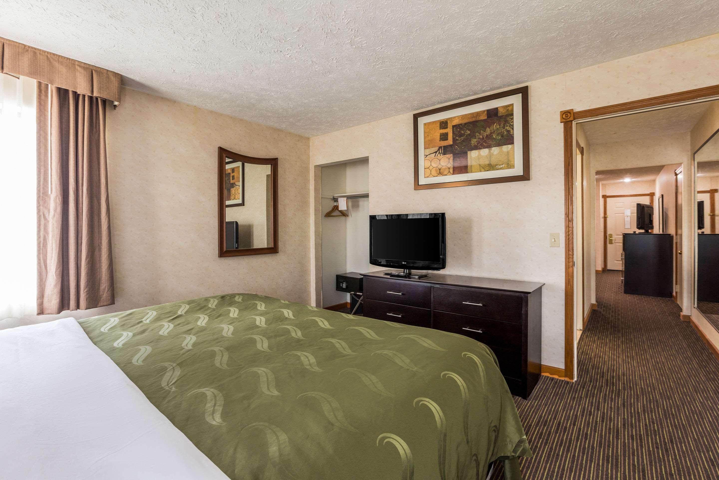 Quality Inn Traverse City Exterior photo
