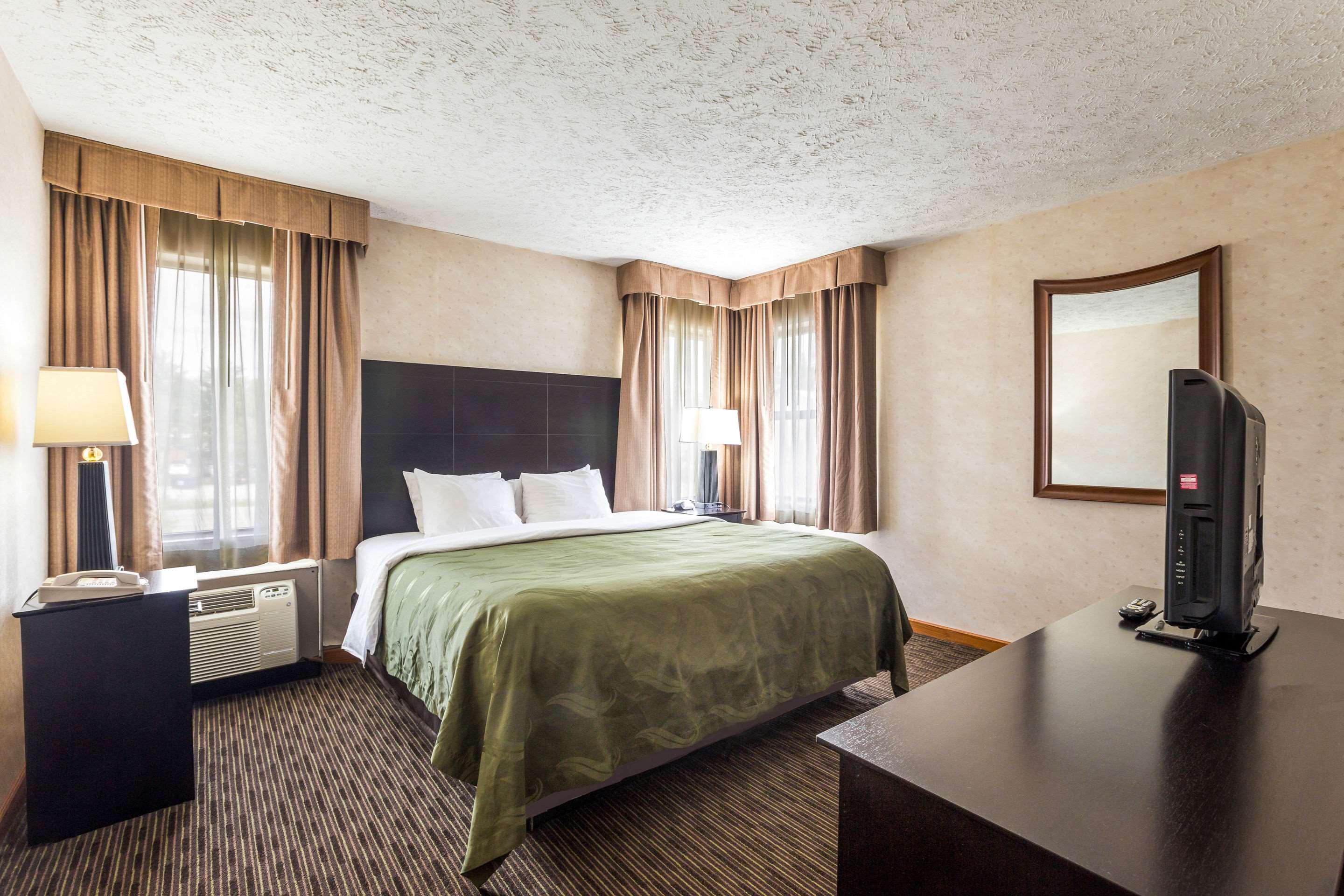 Quality Inn Traverse City Exterior photo