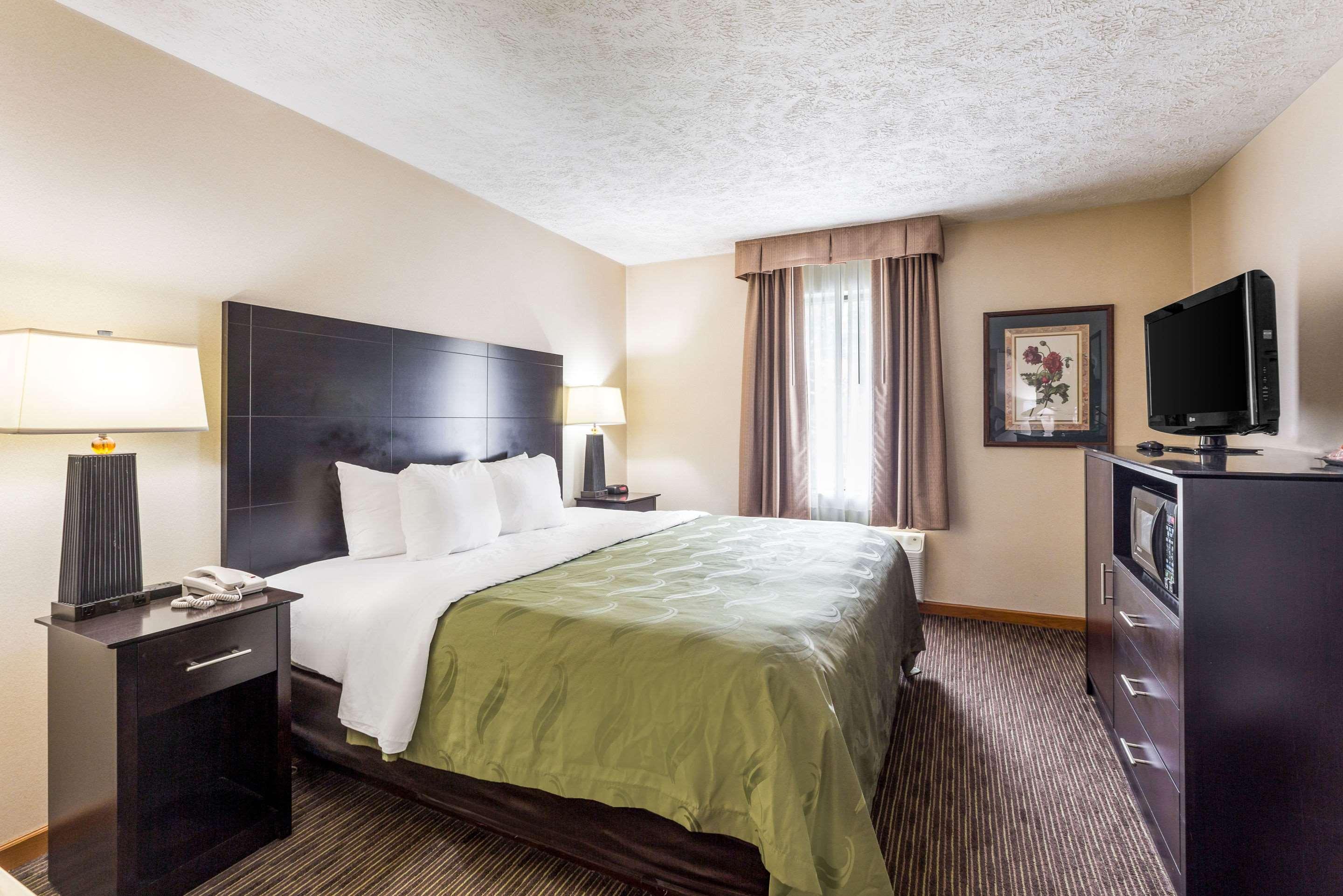 Quality Inn Traverse City Exterior photo