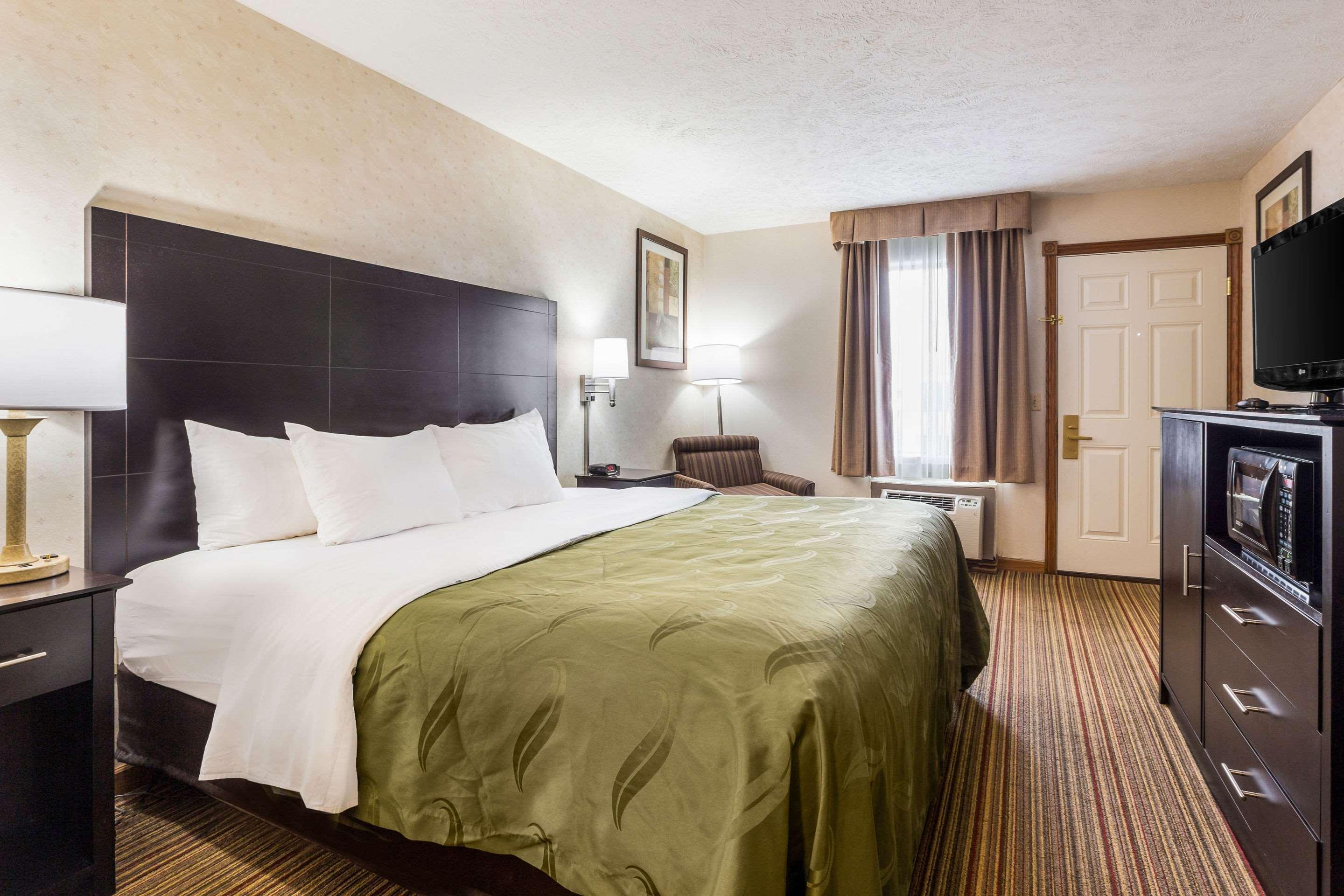Quality Inn Traverse City Exterior photo