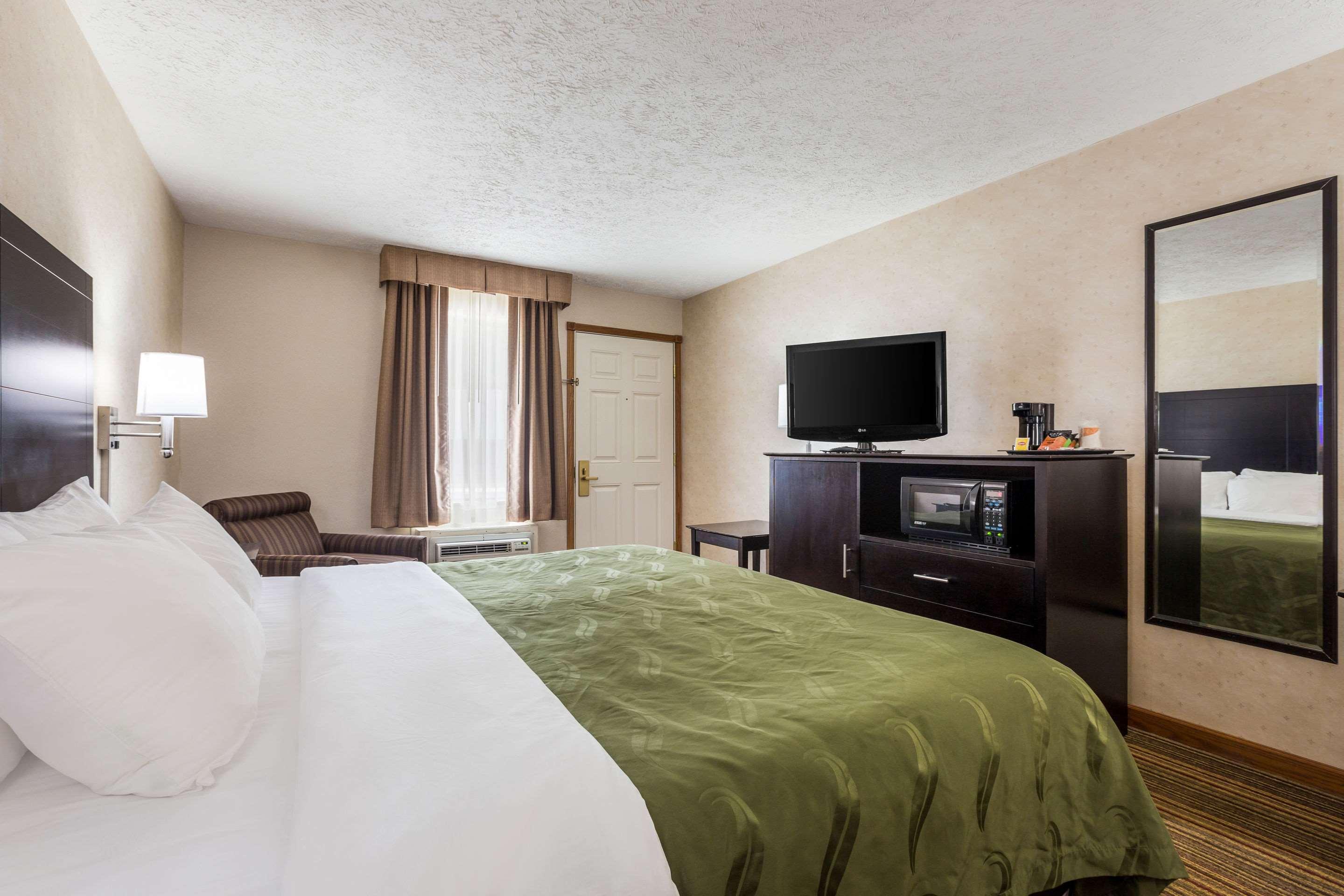 Quality Inn Traverse City Exterior photo
