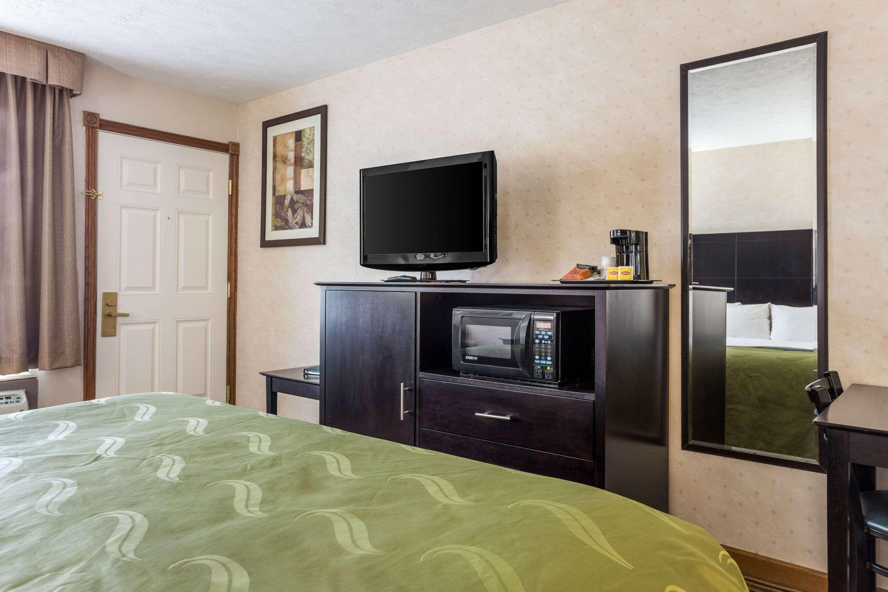 Quality Inn Traverse City Exterior photo