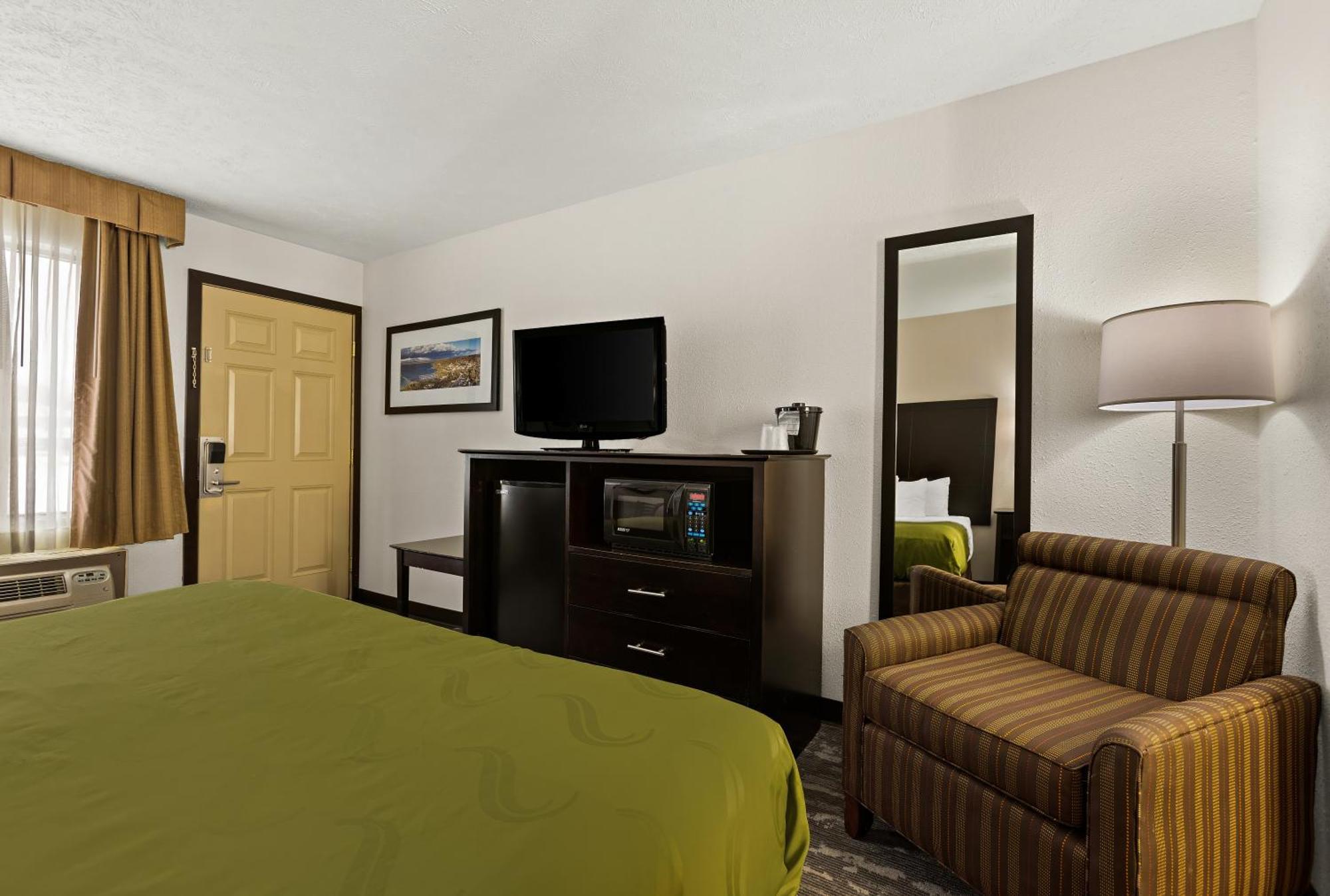 Quality Inn Traverse City Exterior photo