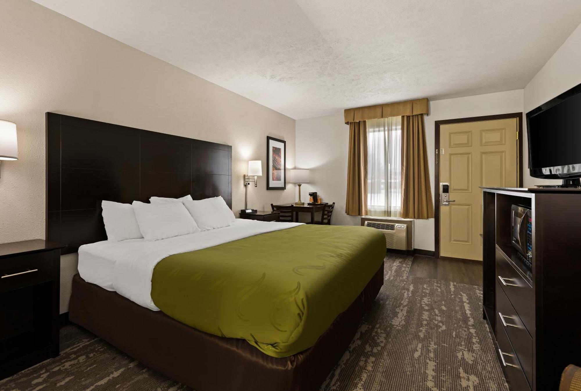 Quality Inn Traverse City Exterior photo