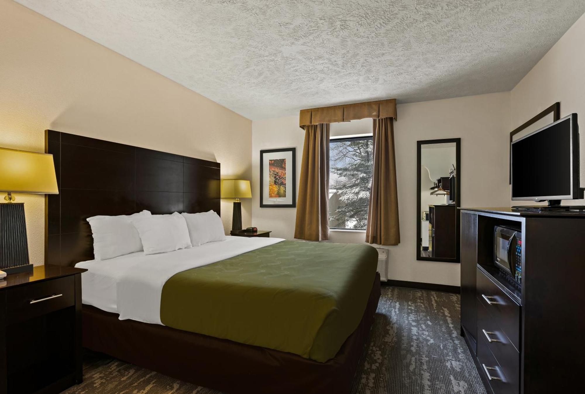 Quality Inn Traverse City Exterior photo