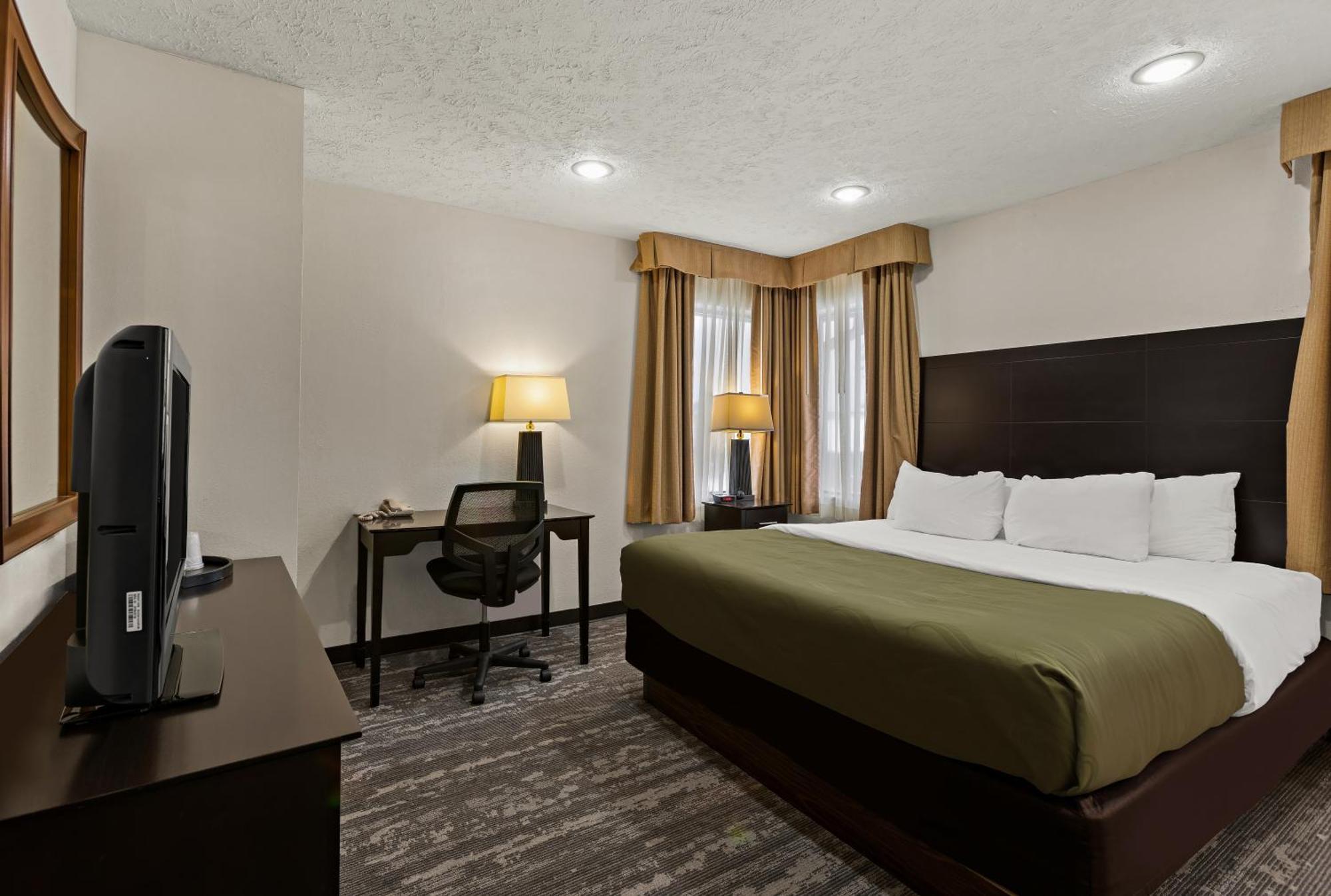 Quality Inn Traverse City Exterior photo