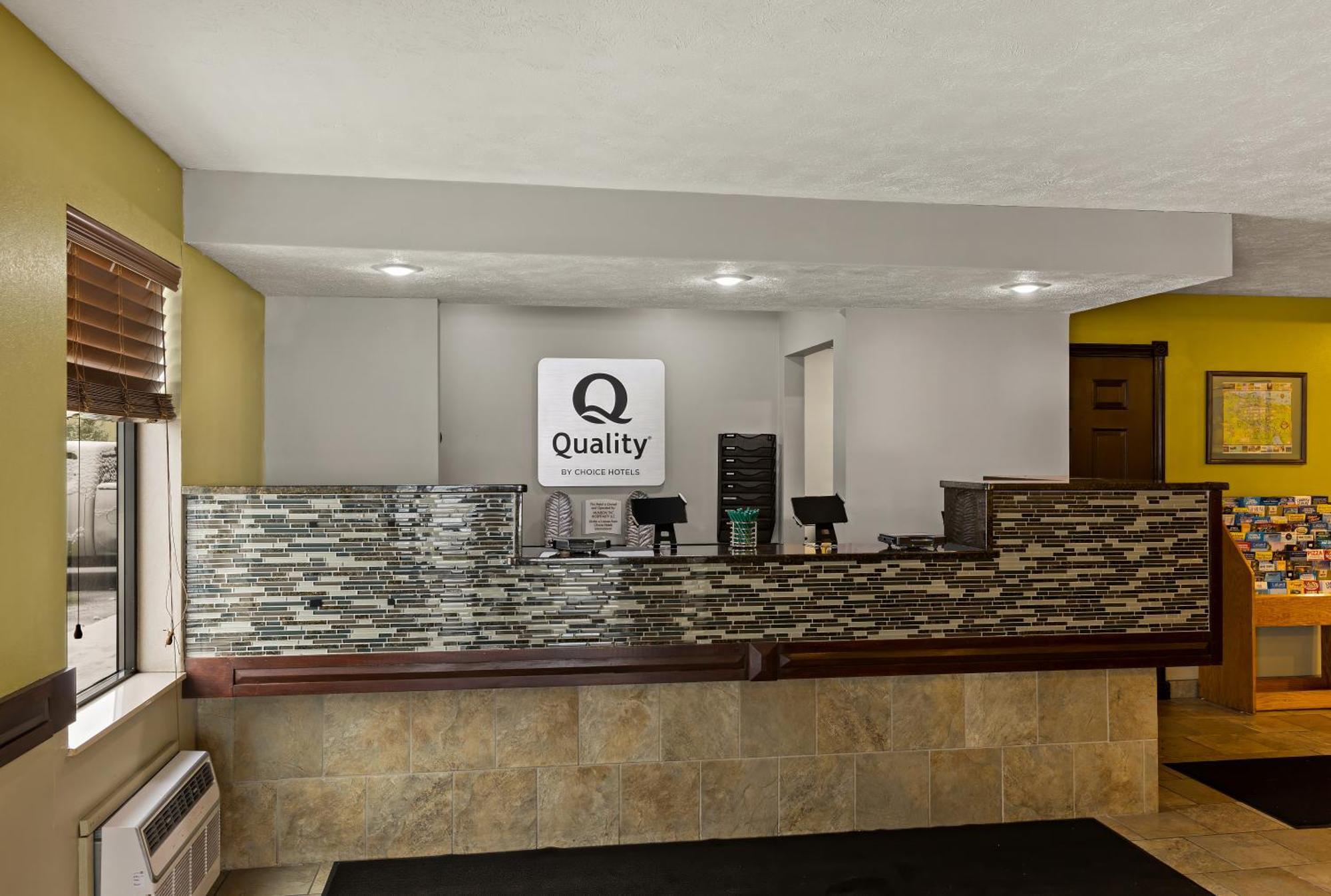 Quality Inn Traverse City Exterior photo